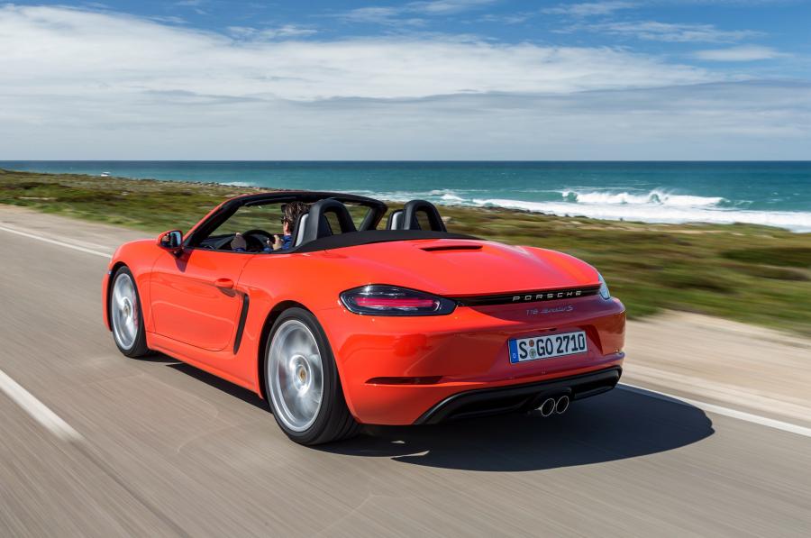  Porsche 718 Boxster S 2016 года  (фото 30 из 34)
